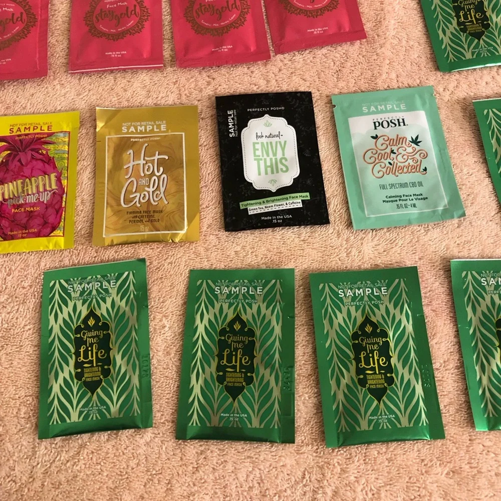 Lot of 17 Perfectly Posh Face Mask Samples